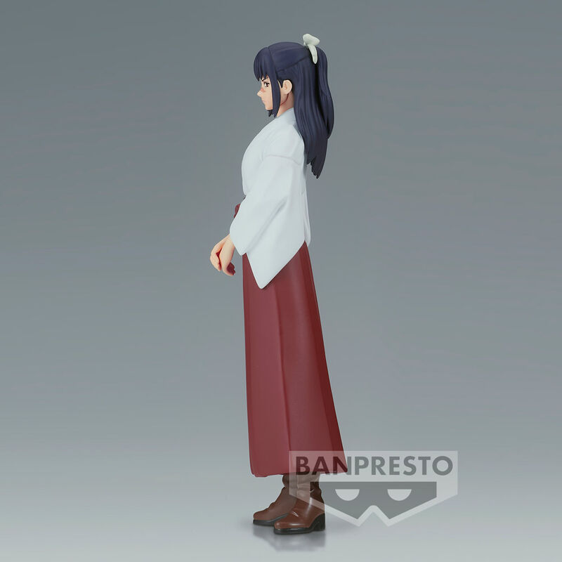Présentation de la figurine Jujutsu Kaisen Utahime Iori sur son socle, hauteur 15 cm