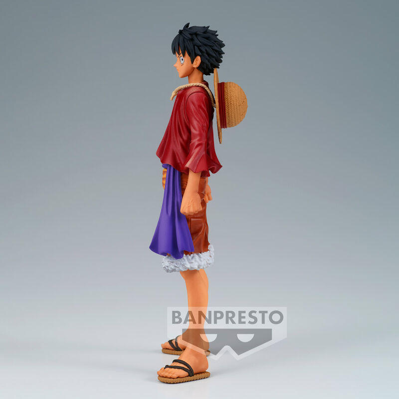 Gros plan sur le visage expressif de la figurine Monkey D Luffy édition Wanokuni