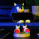 Vue d’ensemble du support Sonic avec plusieurs accessoires de jeu posés dessus