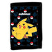 Portefeuille Pokeball Pokémon SAFTA fermé avec fermeture velcro visible, dimensions 13x26 cm