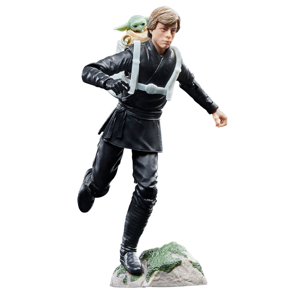 Vue de profil de la figurine Luke Skywalker et Grogu avec leurs costumes authentiques
