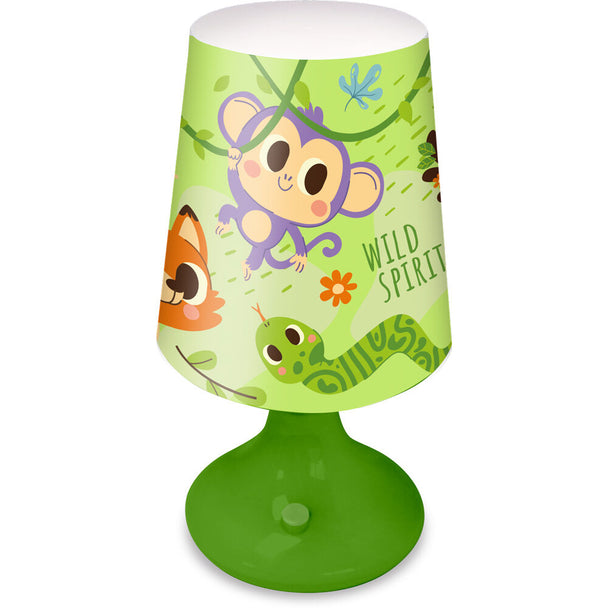Détail de la lampe Into the Forest montrant le motif nature et l’éclairage doux pour chambre d’enfant