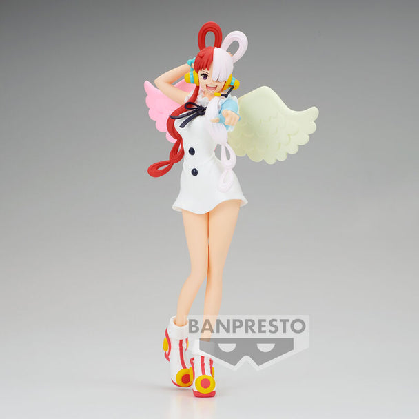Profil gauche de la figurine Uta One Piece montrant le design soigné et la posture dynamique