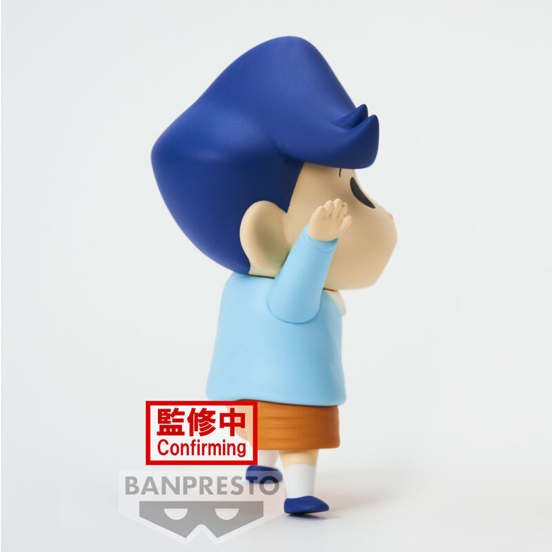 Figurine Kazama-kun Crayon Shinchan en position dynamique sur socle