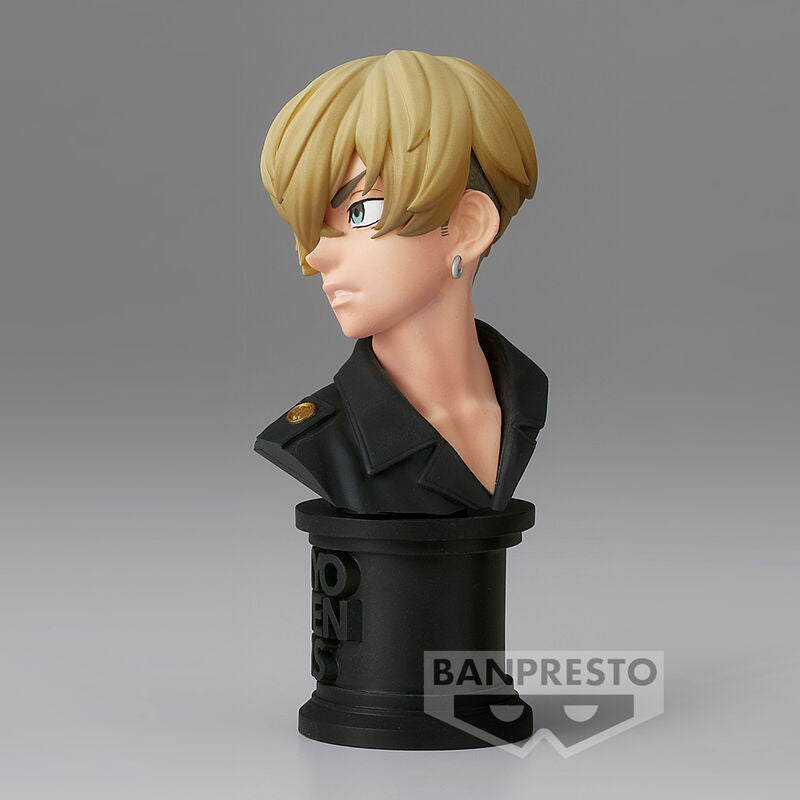 Vue rapprochée du visage expressif de Chifuyu Matsuno figurine Tokyo Revengers