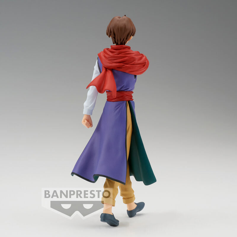 Vue arrière de la figurine Koenma montrant les détails de la tenue et la posture dynamique