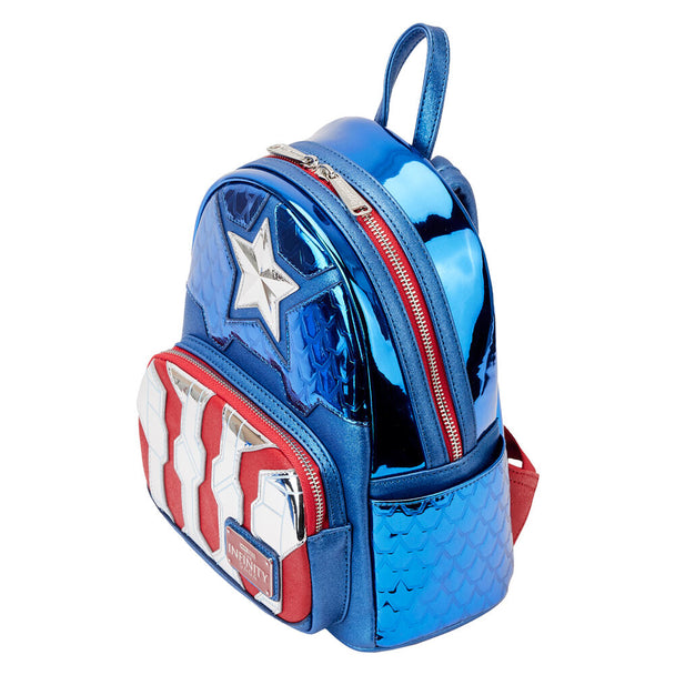 Vue latérale du sac à dos Captain America montrant les bretelles ajustables et la texture métallique