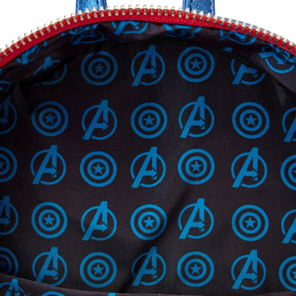 Intérieur du sac à dos avec doublure assortie aux motifs Marvel Captain America