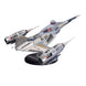 Support de vol inclus pour exposer la figurine Mandalorian en position de vol dynamique