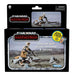 Les deux figurines en action sur le Speeder Bike avec fond neutre