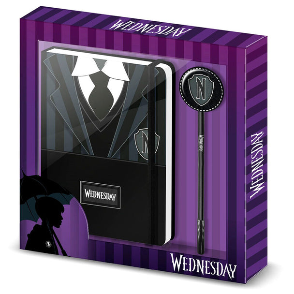 Set carnet Wednesday Uniform avec stylo, dimensions 23,2x22,4x2,2 cm, design exclusif KARACTERMANIA