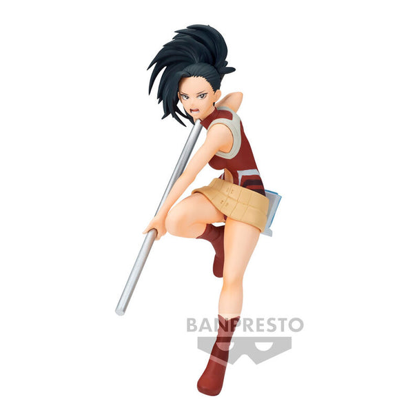Figurine Momo Yaoyorozu de My Hero Academia vue de face avec détails précis