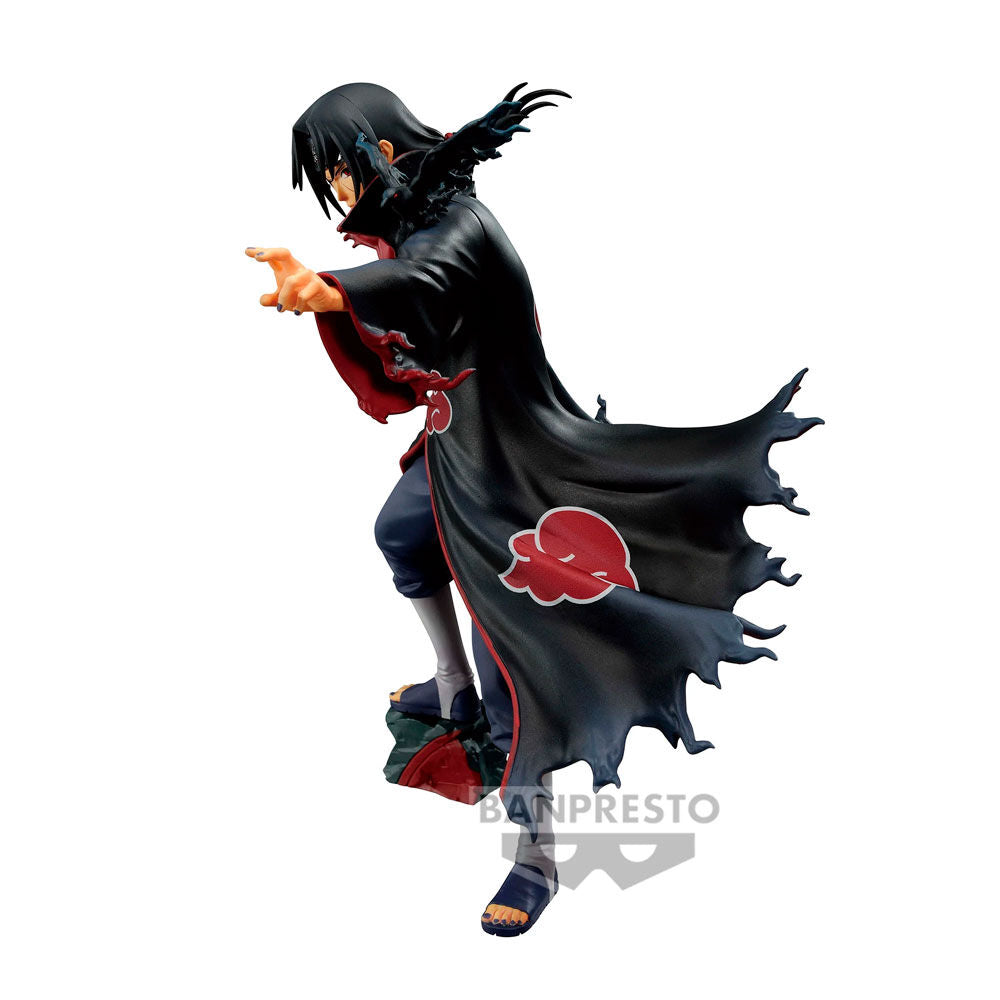 Vue arrière de la figurine Itachi Uchiha Naruto Shippuden montrant les détails de la cape et des cheveux