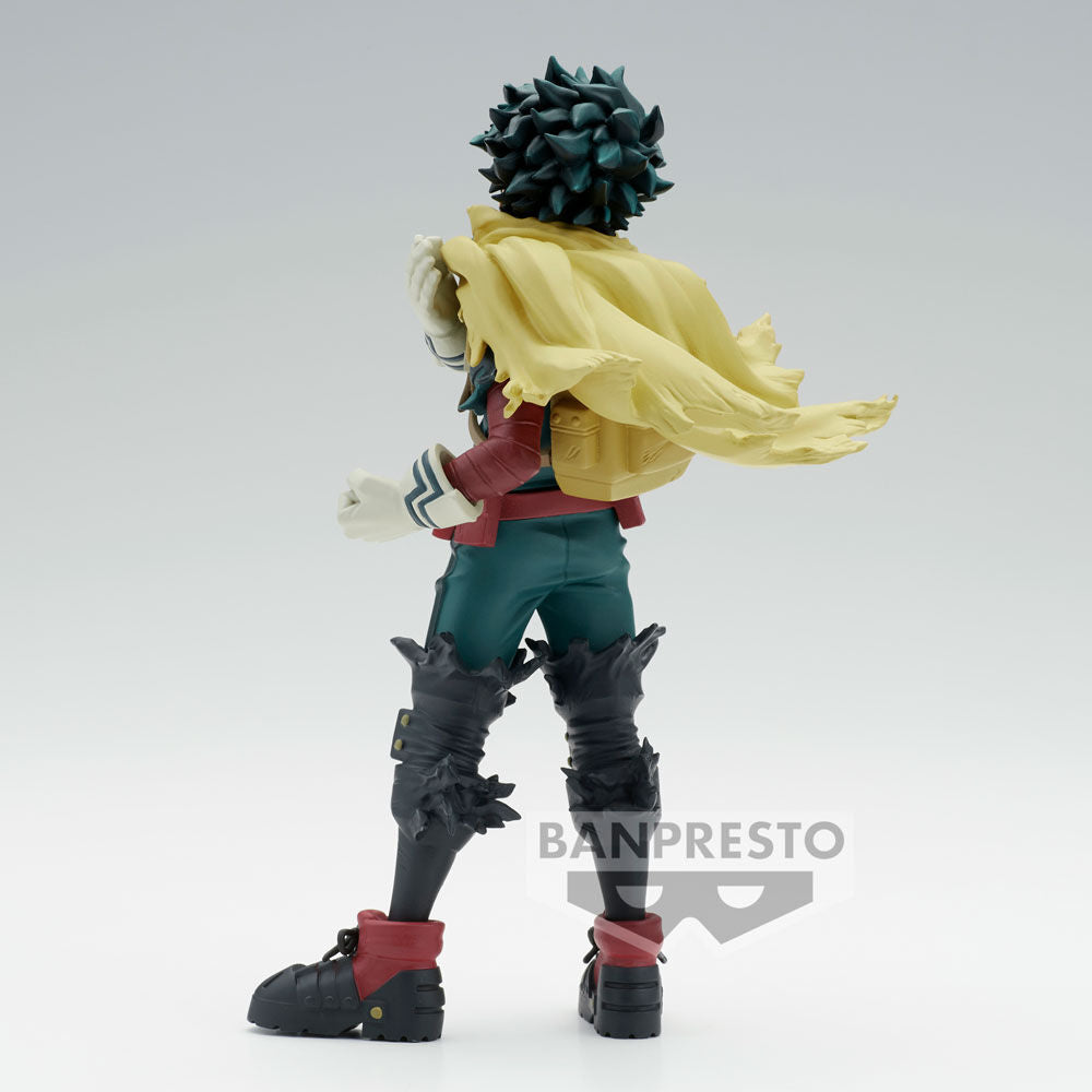 Image de la figurine Izuku Midoriya sur son socle, idéale pour les collectionneurs de My Hero Academia