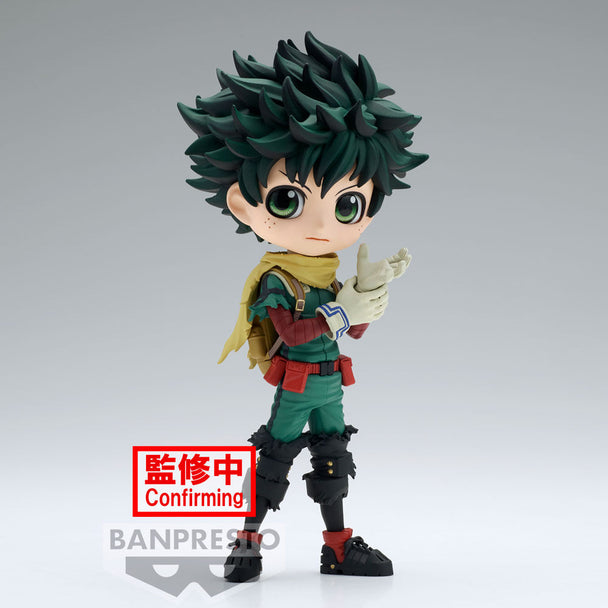 Profil gauche de la figurine Izuku Midoriya Q Posket montrant la pose dynamique et les textures.