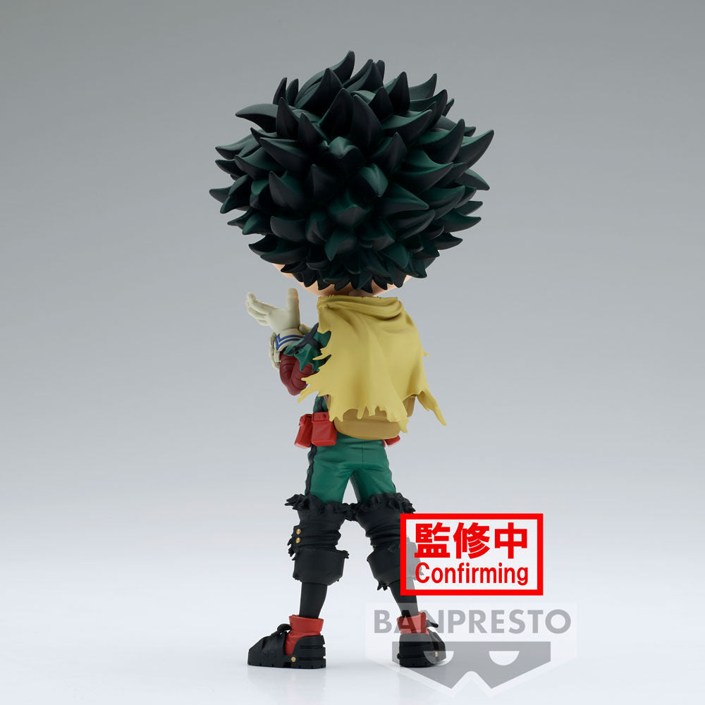 Photo de la figurine Izuku Midoriya Q Posket avec éclairage mettant en valeur les couleurs vives.