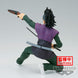 Figurine Genya Shinazugawa posée sur un socle avec éclairage studio