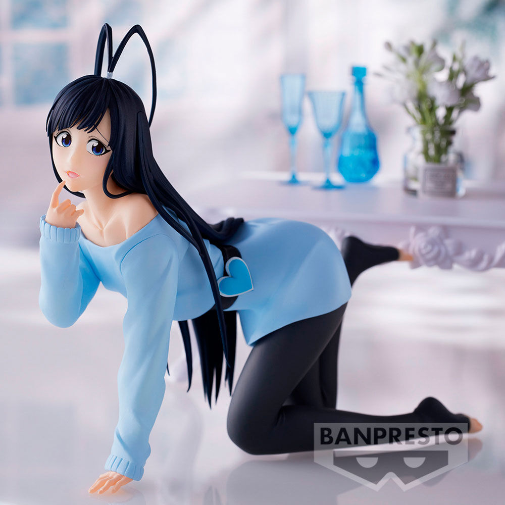 Gros plan sur le visage expressif de la figurine Giselle Gewelle Bleach