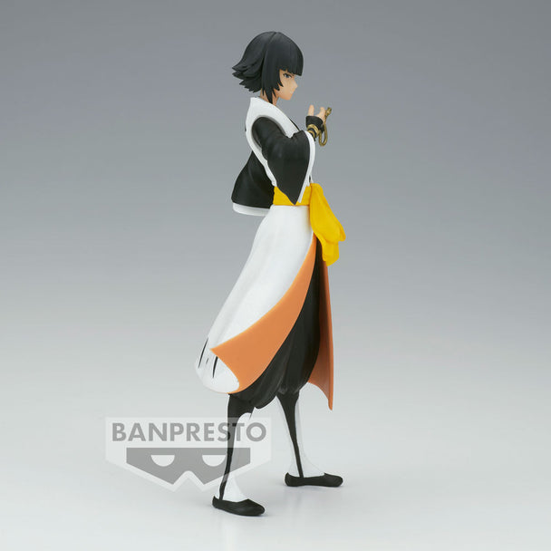 Profil gauche de la figurine Sui-Feng avec tenue traditionnelle noire et accessoires