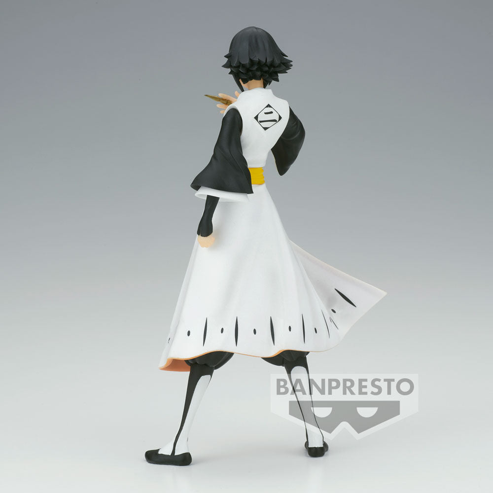 Vue rapprochée sur le visage expressif de la figurine Sui-Feng Bleach Solid and Souls