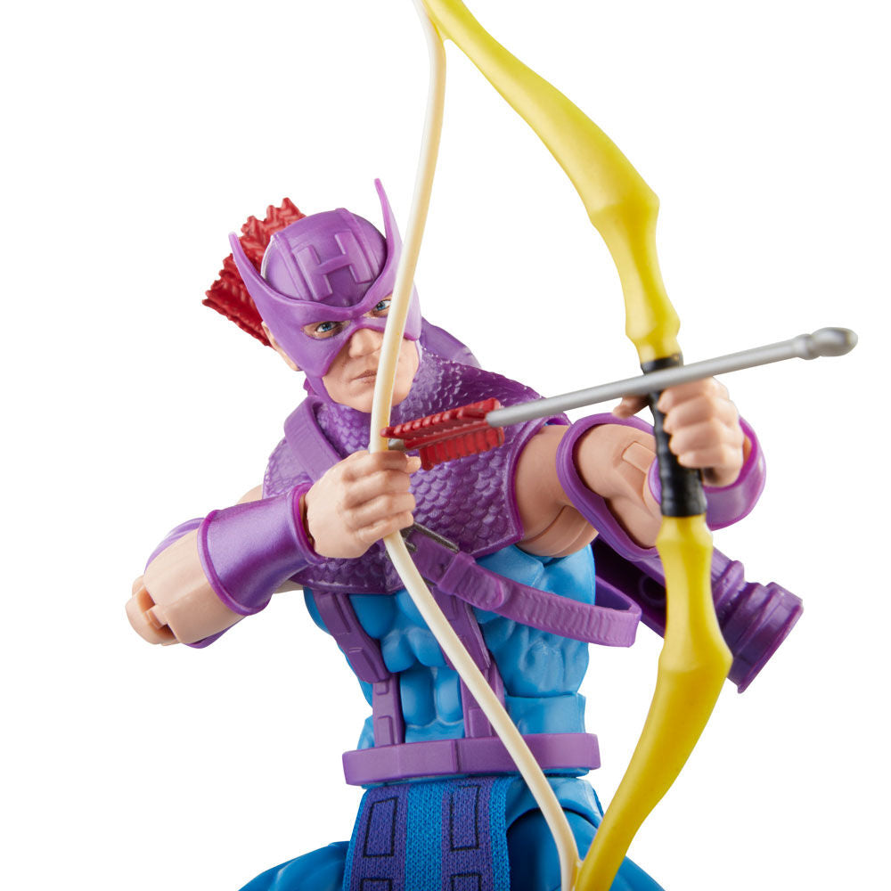 Détail du visage de la figurine Hawkeye avec expression concentrée