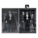Zoom sur les accessoires inclus avec la figurine Dracula Carfax Abbey NECA