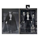 Zoom sur les accessoires inclus avec la figurine Dracula Carfax Abbey NECA