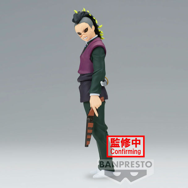 Profil gauche de la figurine Genya Shinazugawa Demon Slayer montrant la posture dynamique