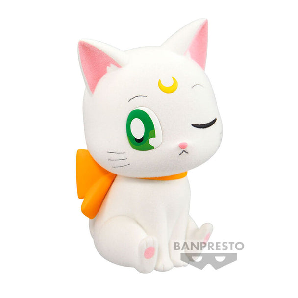 Figurine Artemis Sailor Moon Cosmos 7cm vue de face avec grand ruban rouge