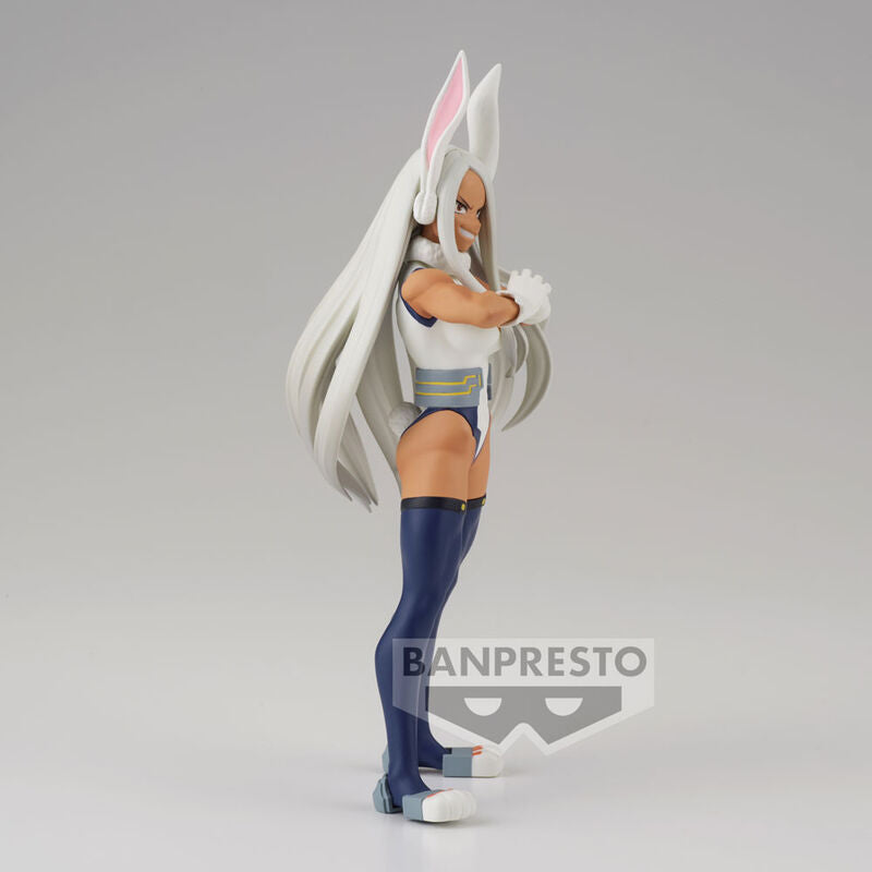 Vue latérale de la figurine Mirko Rumi Usagiyama montrant les détails du costume et des muscles.
