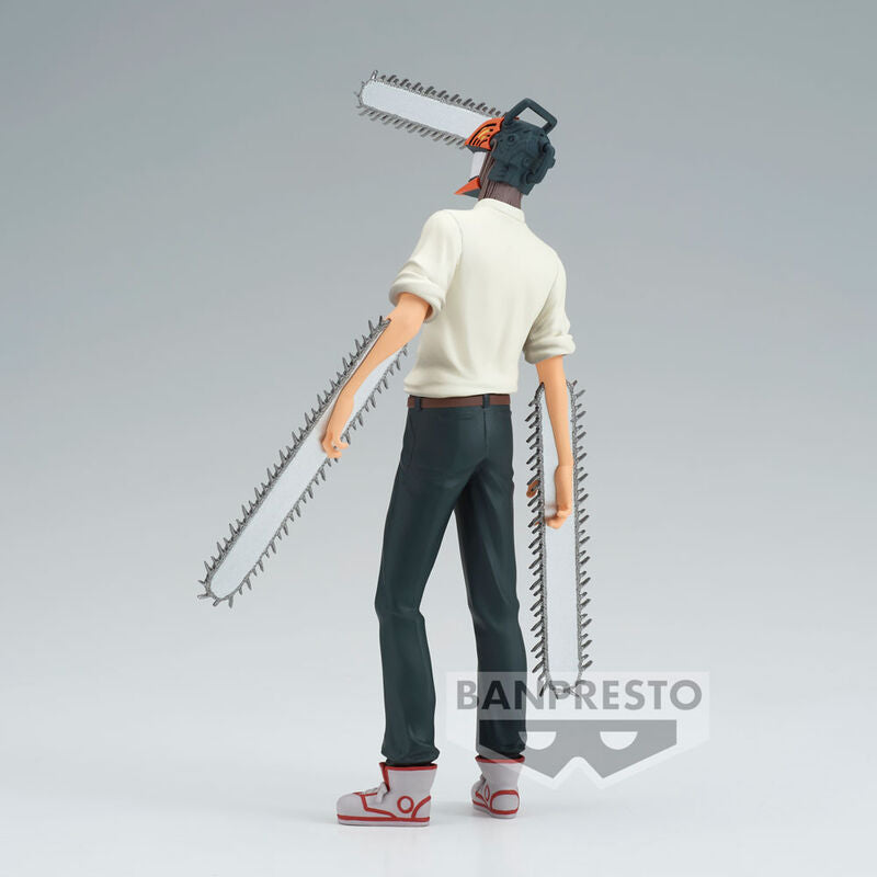 Figurine Chainsaw Man Chain Spirits Vol.5 exposée sur socle avec éclairage mettant en valeur les détails