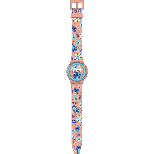 Détail du cadran digital de la montre Disney Stitch avec design enfantin et logo KIDS LICENSING