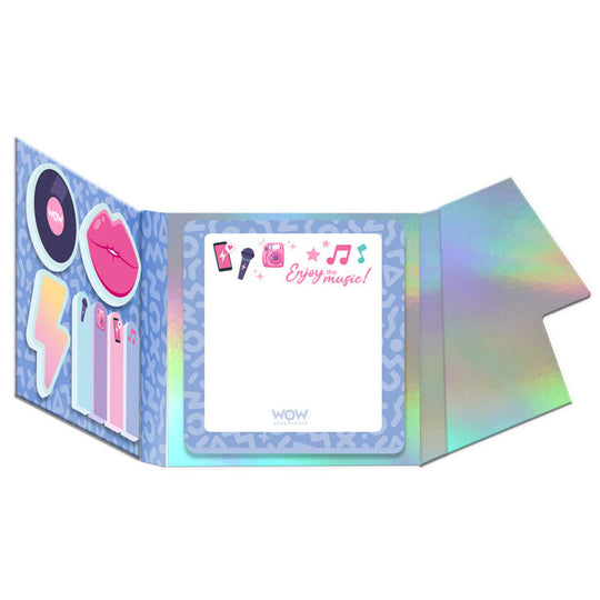 Personne utilisant le carnet autocollant Wow Generation pour organiser ses idées