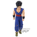 Figurine Son Gohan Ultimate 19cm de Dragon Ball Super en pose dynamique, vue avant détaillée