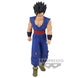 Figurine Son Gohan Ultimate 19cm de Dragon Ball Super en pose dynamique, vue avant détaillée