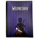 Carnet A5 Wednesday de SD TOYS avec lumière intégrée, posé sur une table, dimensions 15x25x3 cm visibles