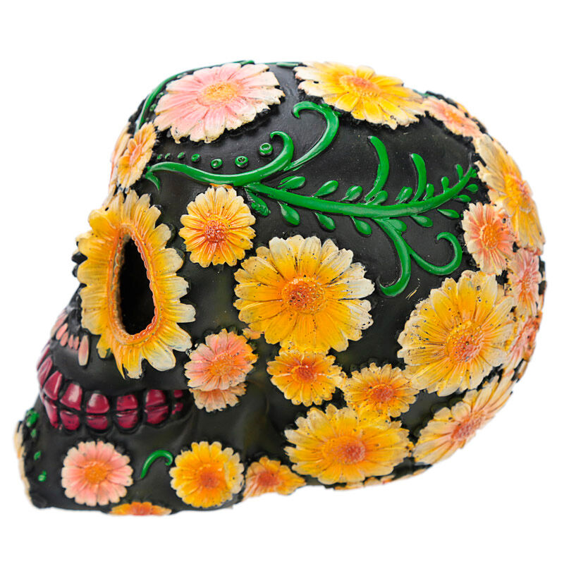 Détail du visage décoré de la figurine Margaritas Crâne Jour des Morts 11 cm