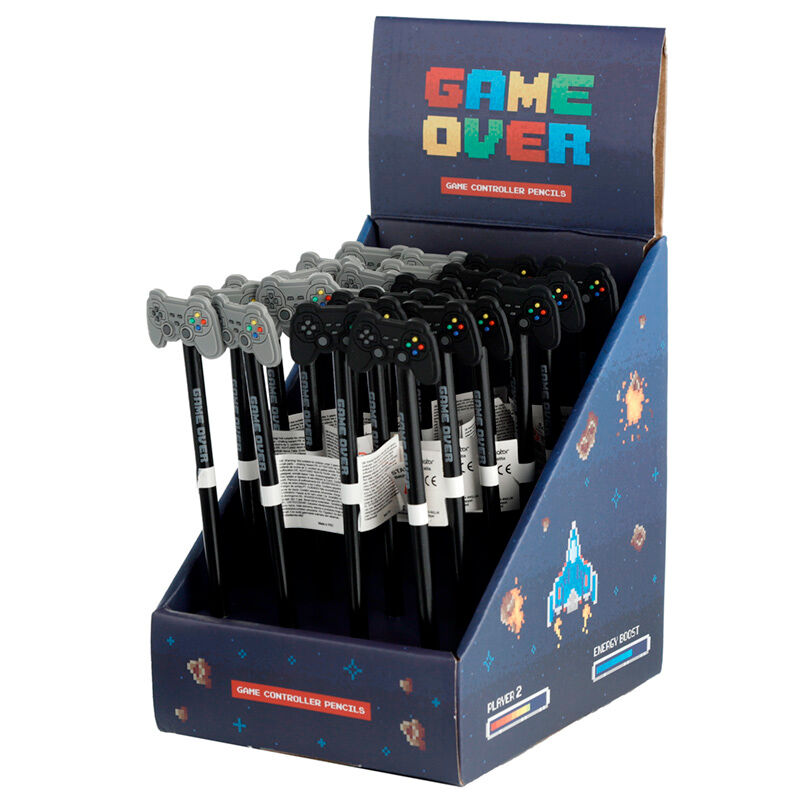 Crayon Game Over posé sur un bureau avec des accessoires de papeterie