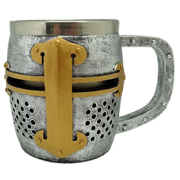 Casque médiéval de chevalier en résine argentée et dorée, finition détaillée, dimensions 10x14x10 cm, produit PUCKATOR.