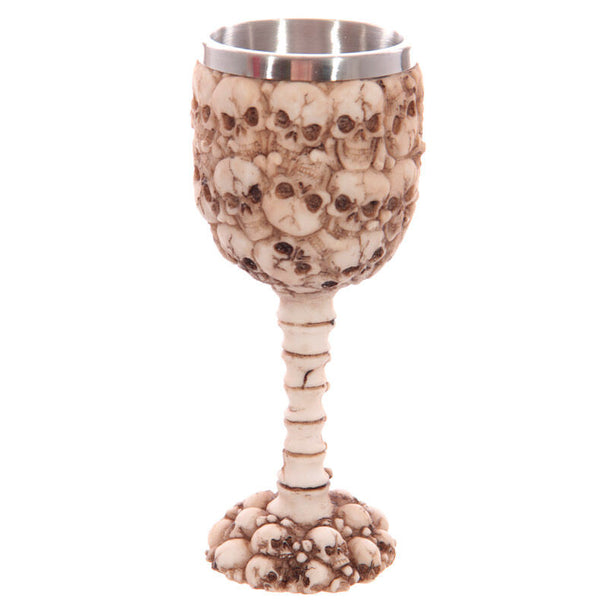 Calice Skull & Spine Heads PUCKATOR en résine et métal avec détails de crâne et colonne vertébrale sur fond blanc