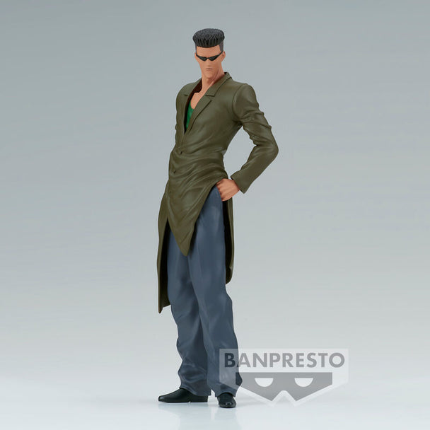 Profil latéral de la figurine Younger Toguro 20cm, détails précis et peinture fidèle au personnage