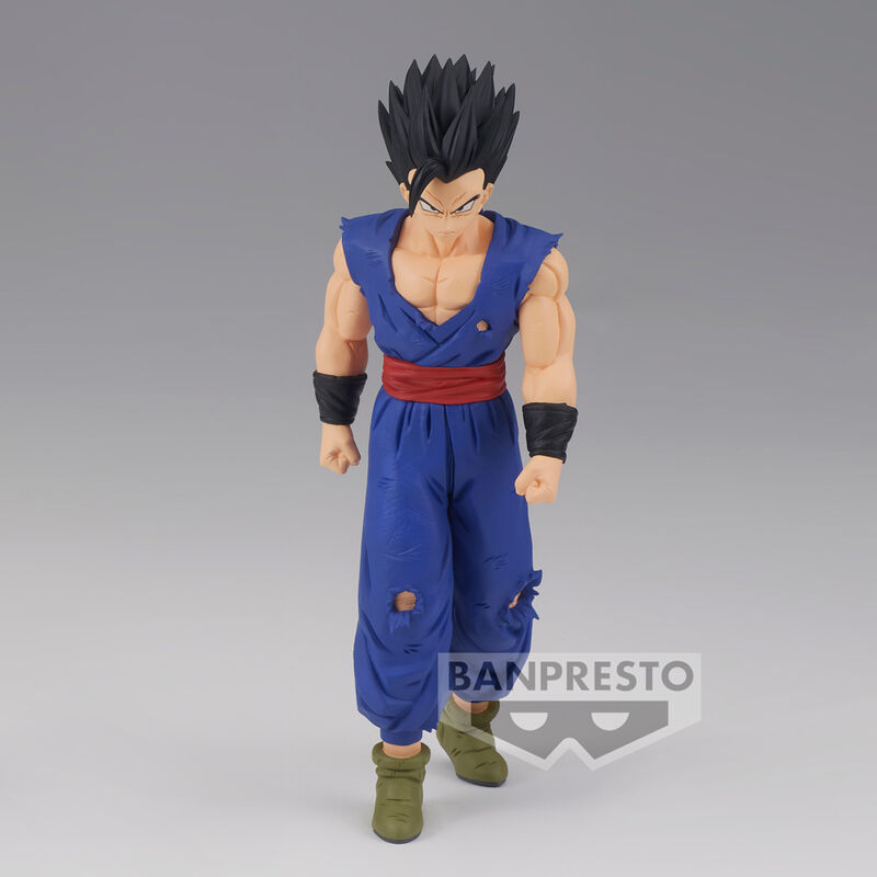 Figurine Son Gohan Ultimate 19cm BANPRESTO, vue latérale montrant les détails et la finition