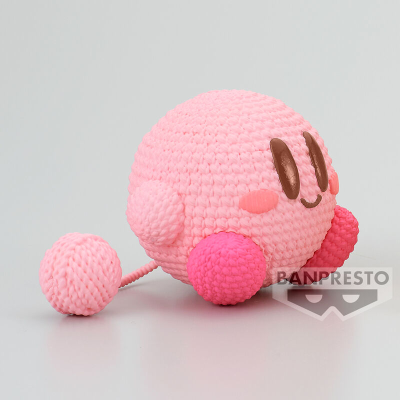 Photo rapprochée de la figurine Kirby Amicot mettant en avant les finitions et le design