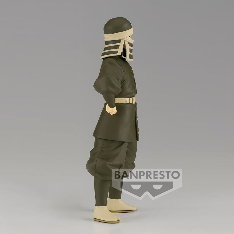 Image rapprochée de la figurine Demon Slayer Goto 16cm mettant en avant les textures et expressions du personnage