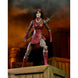 Figurine Karai Ultimate en position dynamique sur fond neutre