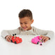 Gros plan sur la tête souriante de la figurine Mickey Mouse en plastique durable