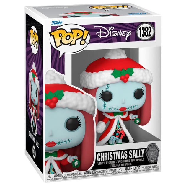 Vue rapprochée de la figurine Funko POP Sally, montrant les détails colorés et le design fidèle au personnage du film Disney Nightmare Before Christmas.