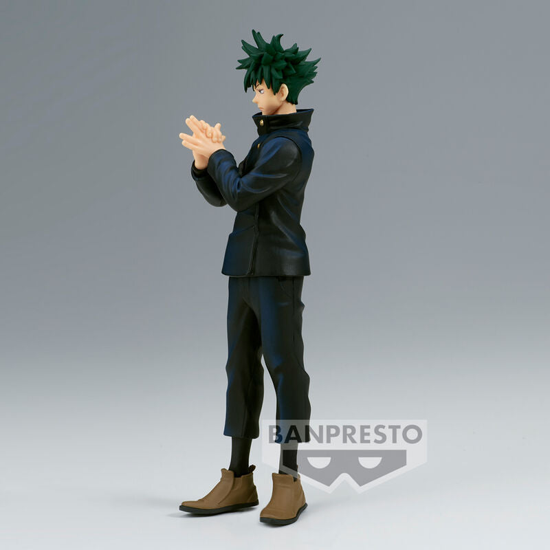 Zoom sur le visage expressif de la figurine Megumi Fushiguro Jujutsu Kaisen par BANPRESTO