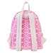 Détail des finitions en métal doré et motifs embossés sur le sac à dos Barbie Loungefly