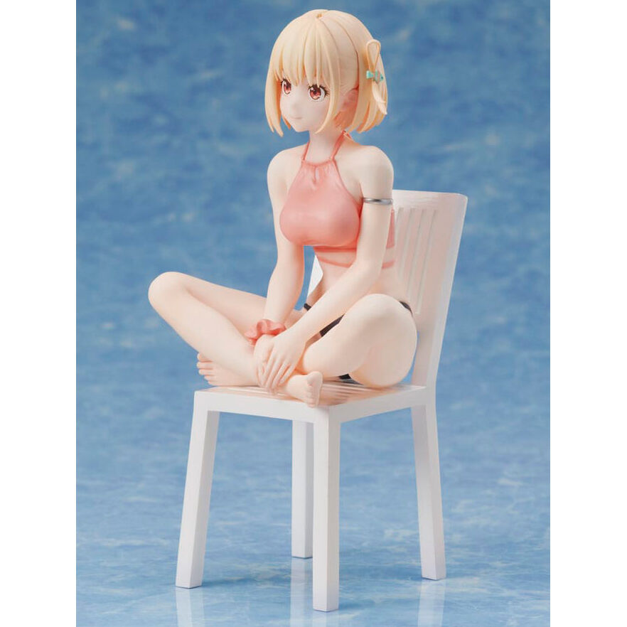Détail du visage expressif de la figurine Chisato Nishikigi Lycoris Recoil 16cm